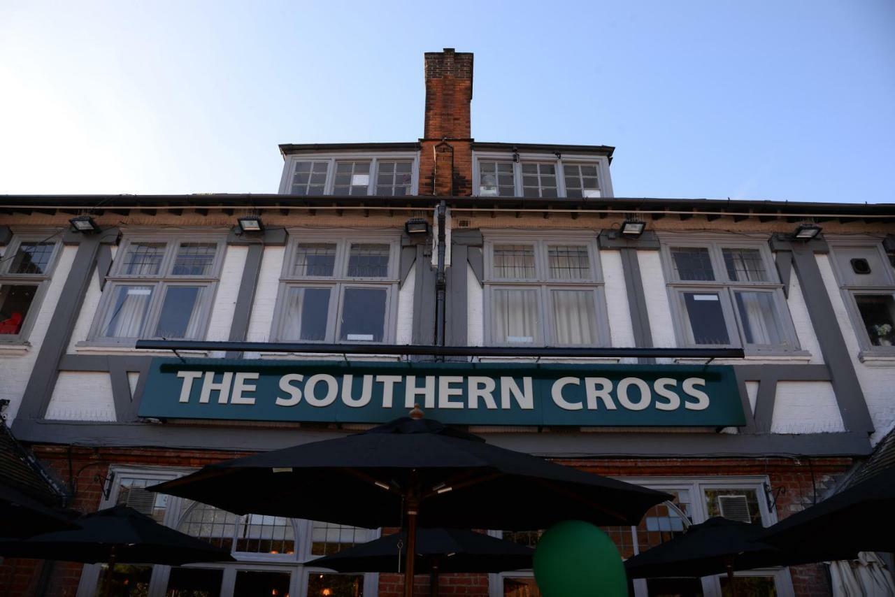 Southern Cross Hotel Watford  Exterior photo